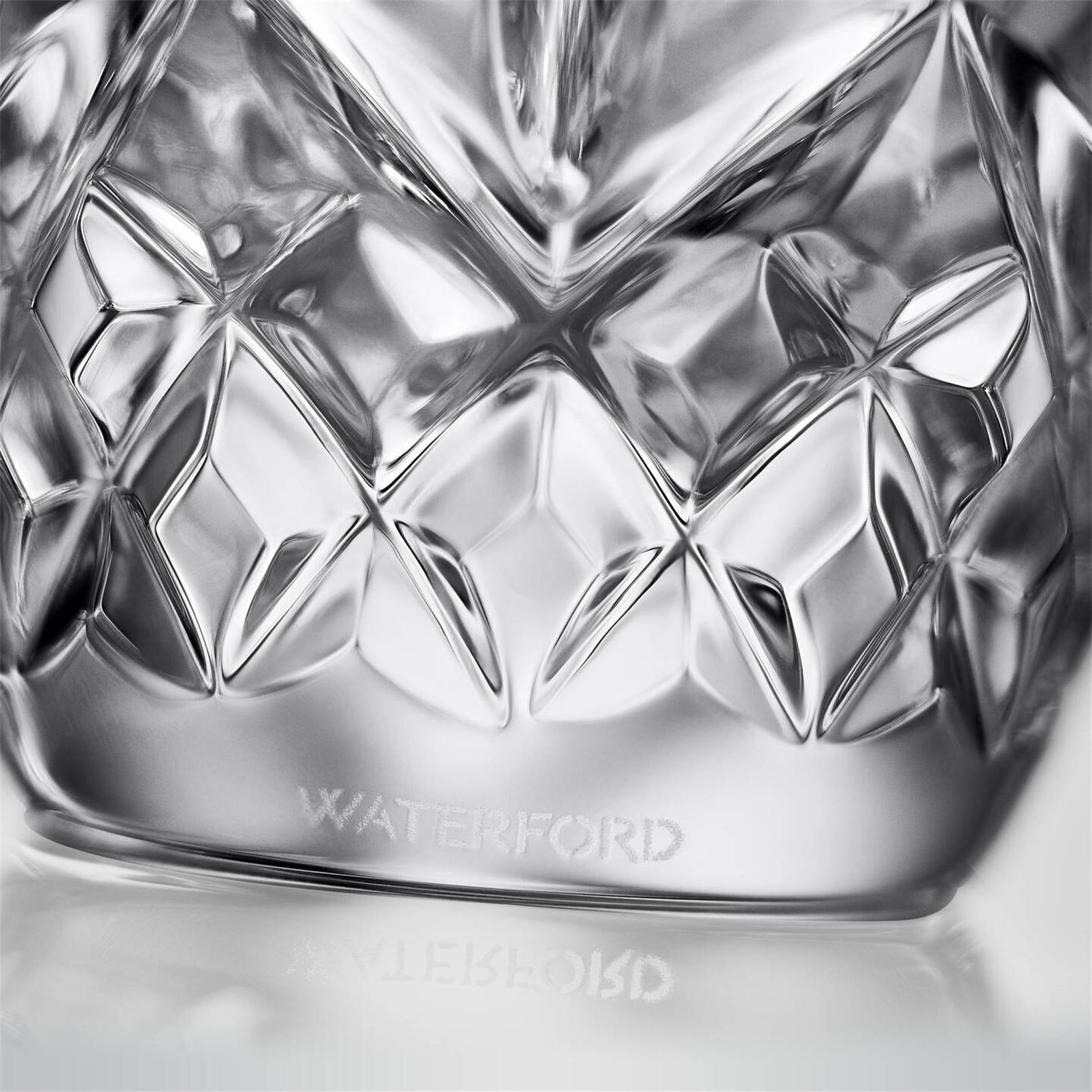 Water Ford Bud Vase 9in 1060182