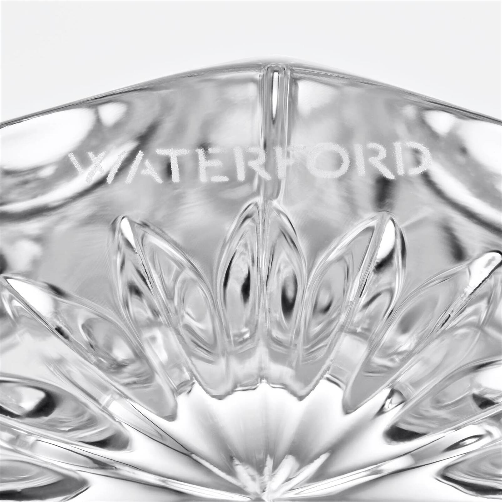 Water Ford Bud Vase 7in 1070377