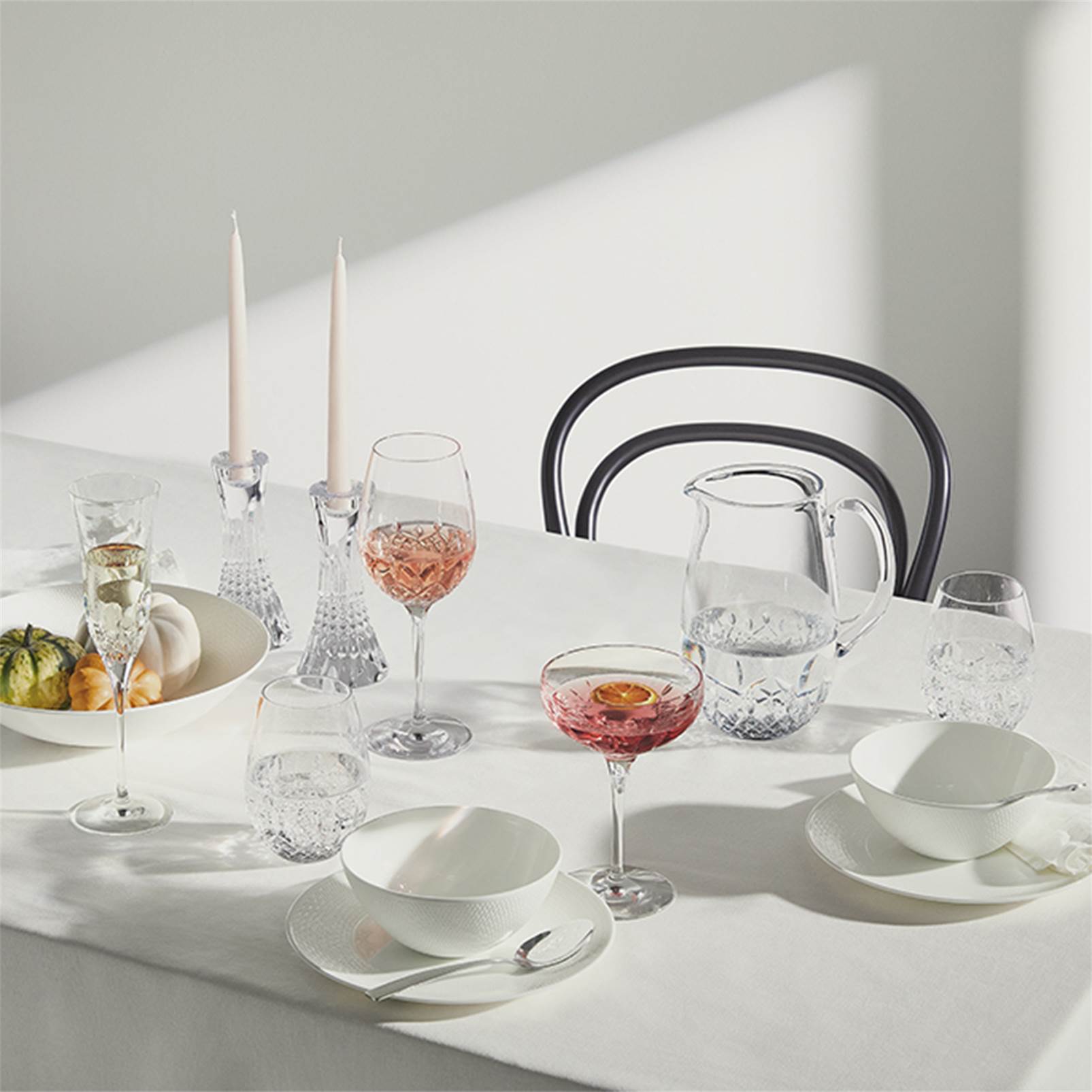 Water Ford Pitcher 64oz 1071598