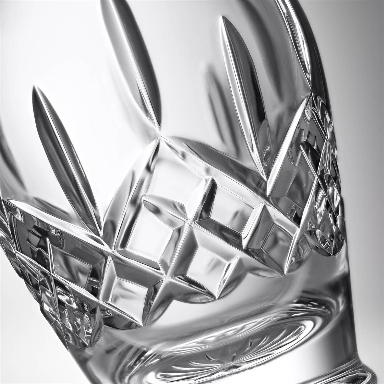 Water Ford Vase 10in 140460