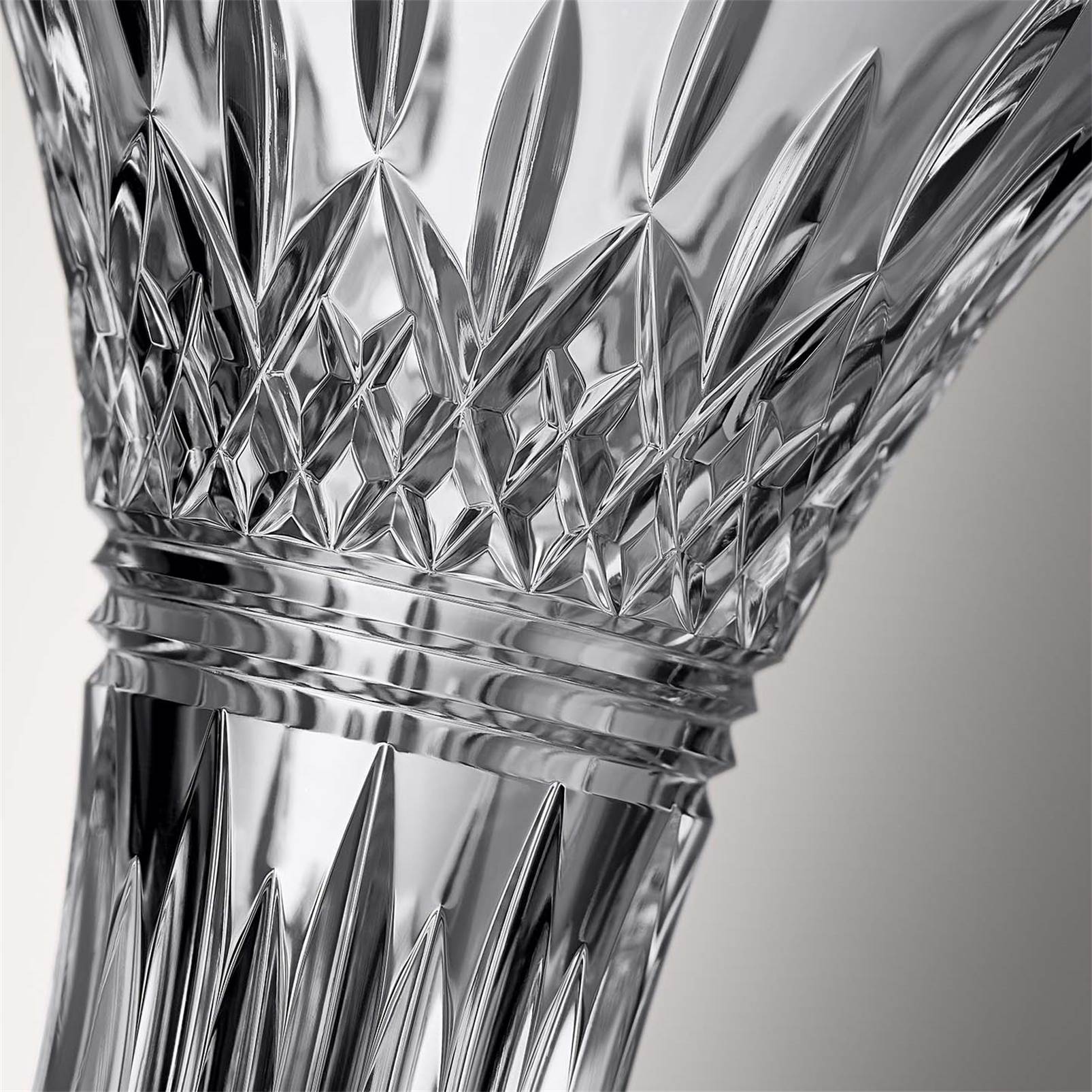 Water Ford Vase 12in 40010697