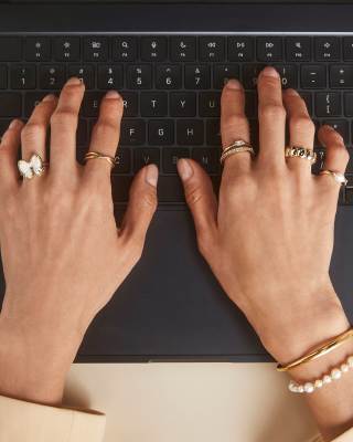 Haley Bow Gold Band Ring 196088873374