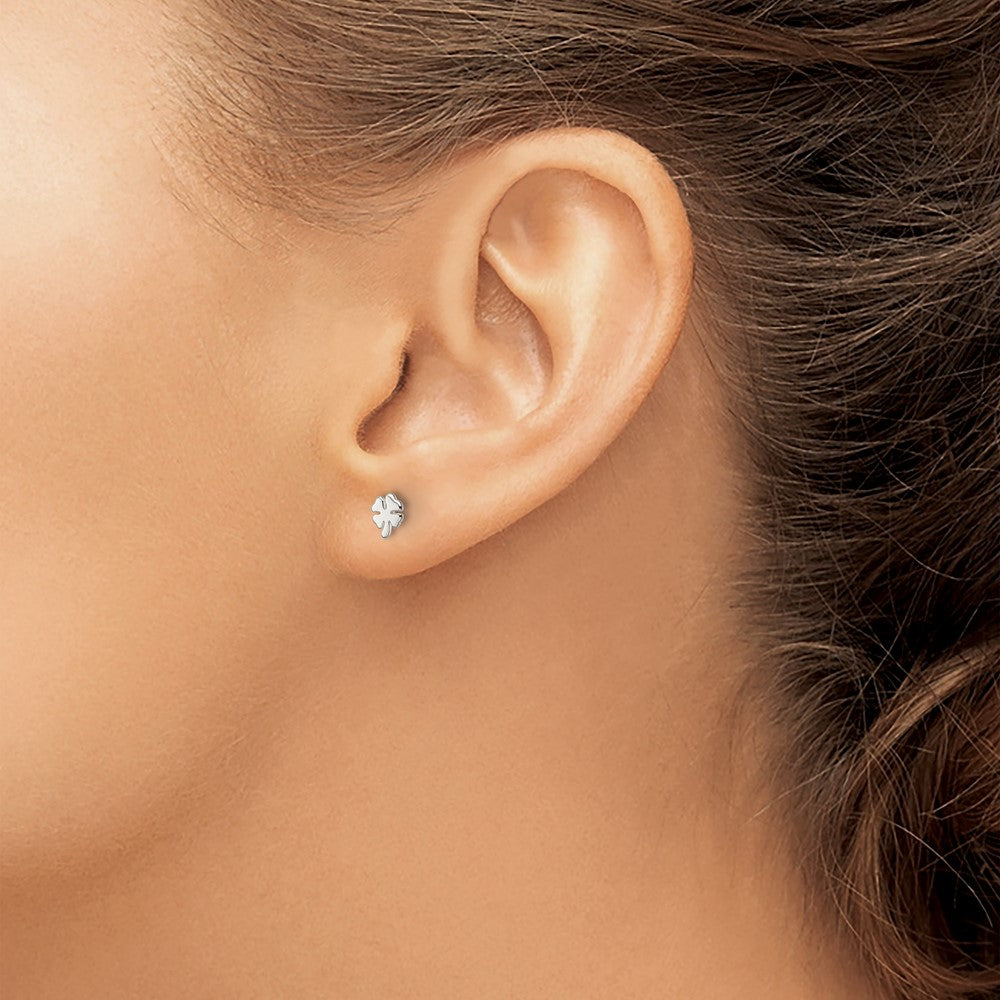 QE16570 Sterling Silver Polished 4 Leaf Clover Post Earrings