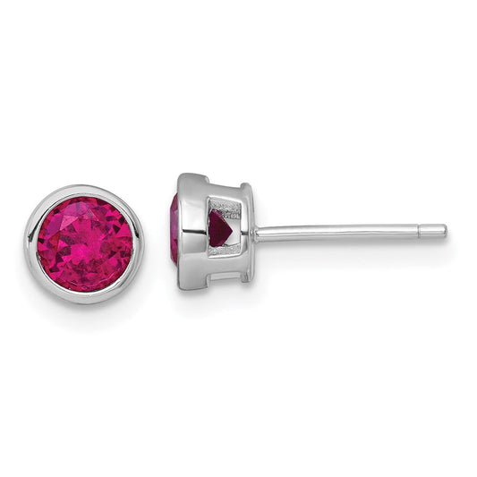 QE17813 Sterling Silver Rhodium-plated Polished Bezel Set 6.2mm Round Red CZ Stud Earrings