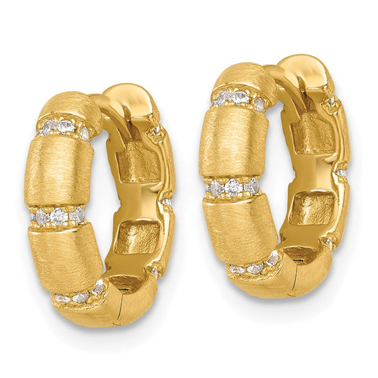 QE18135GP Sterling Silver Gold-Tone Polished and Textured CZ 4.0mm Round Hinged Hoop Earrings