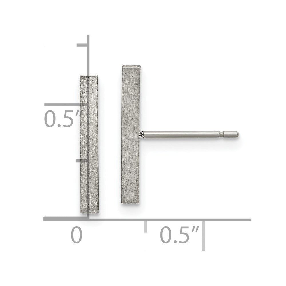 TBE111 Chisel Titanium Brushed Bar Post Earrings